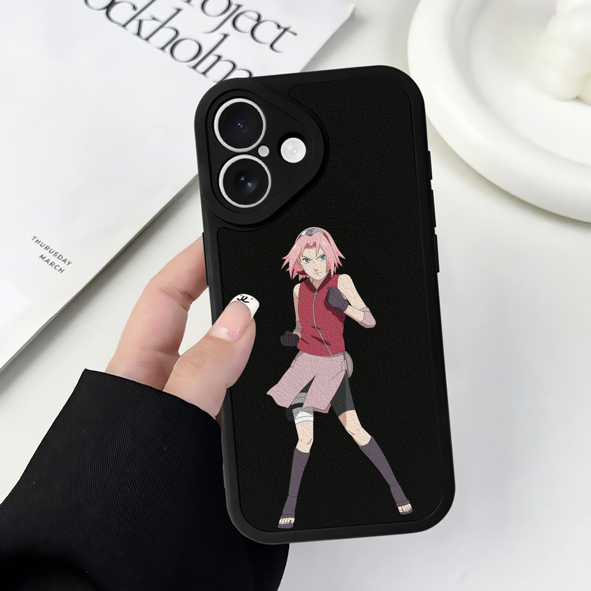 （画像用） NARUTO -ナルト- 春野サクラ Haruno Sakura 【iPhone 16シリーズ対応】シリコンスマホケース（レザー調） 材質：シリコン